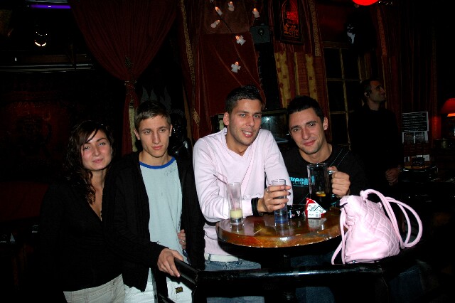min 2005 11 06 sharkys 079
